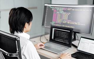 莱州 ,php声明和调用变量的符号是什么？